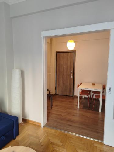 Freshly Renovated Appartment, Ateny (zdjęcie 6)