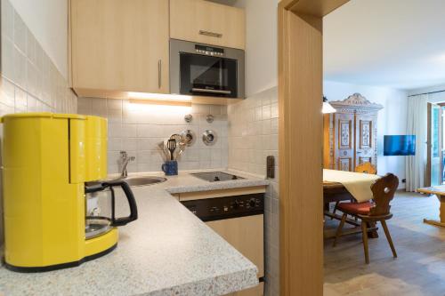 Kitchen, Ferienwohnungen Vollhardt in Oberstdorf