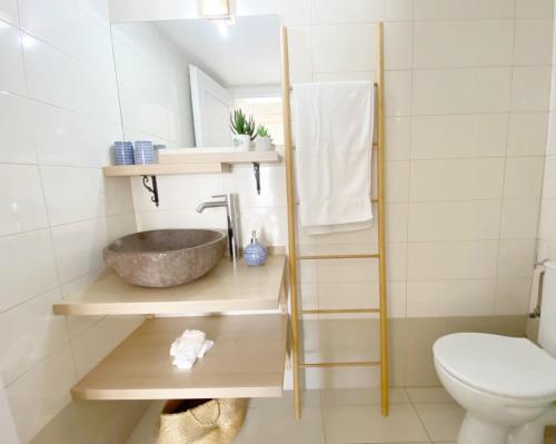 Rafaela Apartments - main image