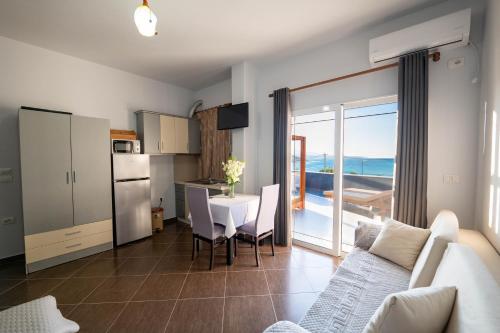 Apartment with Sea View image 10