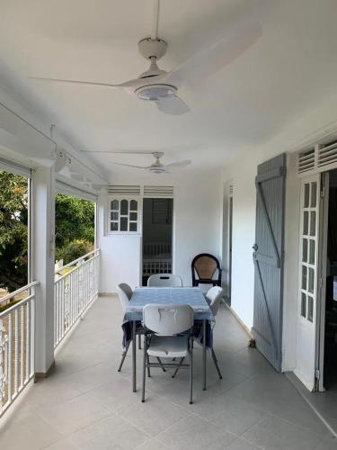 Maison familiale à Deshaies, 80 m² avec jardin (Maison familiale a Deshaies, 80 m² avec jardin) in Desbonnes