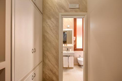Colosseo Accomodation Room Guest House, Řím (fotografie 5)