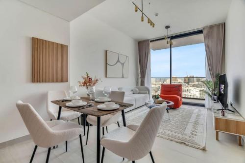 Exceptional 1BR flat wBalcony Gym & Pool in JVC, Dubaï (photo 3)