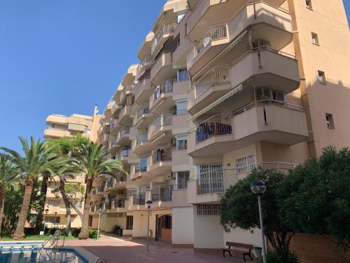 2 bedrooms, 3 beds