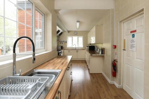 Westbourne Lodge - image 9