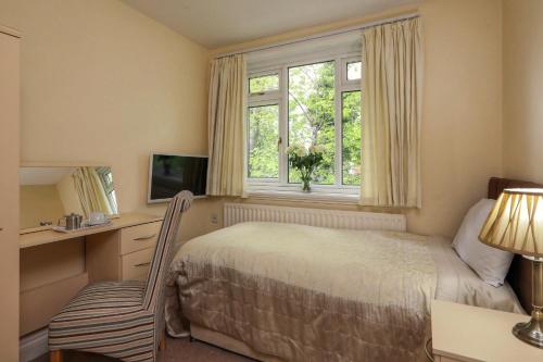 Westbourne Lodge - image 2