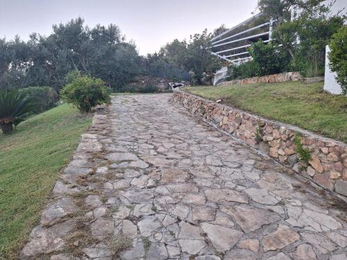 Kert, le bouganville in Quartu Sant Elena