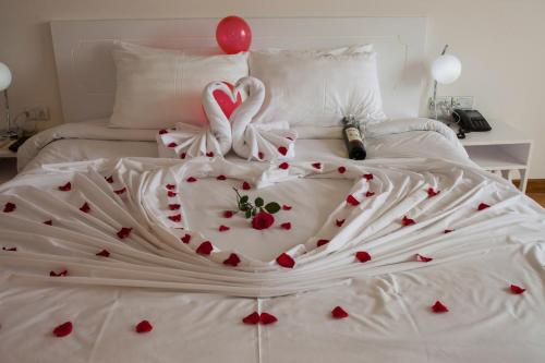 Romantic Suite room in HOTEL LA PERLE