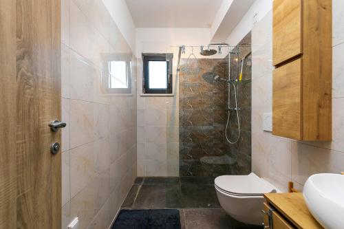 Apartment image 10