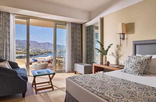 منتجع وسبا سينسيمار إلوندا فيليدج باي أكويلا (Sensimar Elounda Village Resort & Spa by Aquila) in اجيوس نيكولوس