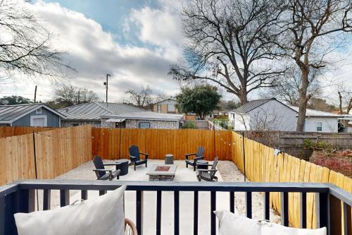 Le Petit Jardin near สวนพฤษชาติซานแอนโตนิโอ