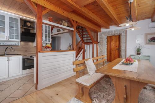 A szálláshely kívülről, Villa Tonka in Gabonjin