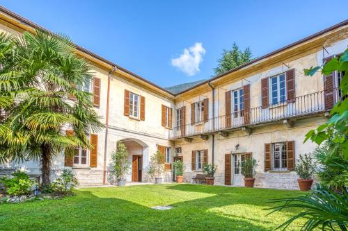 Ferienhaus Für 15 Personen In Cittiglio gîte à louer Caravate