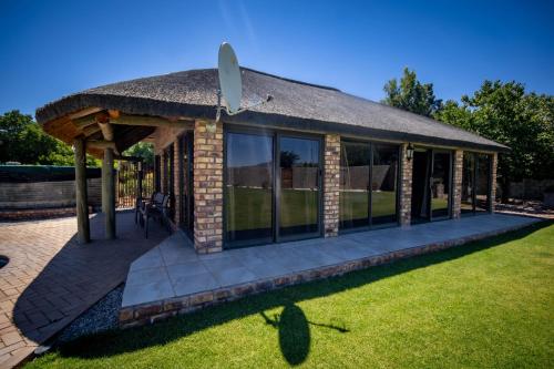 Tarantula Guest House in คาลวิเนีย