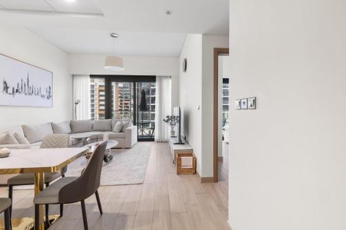 Meydan 2BR Apartment with Parking, Dubaj (zdjęcie 6)