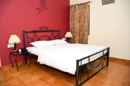 Deluxe Double or Twin Room image 2