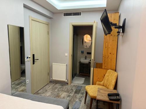 Economy Single Room image 4