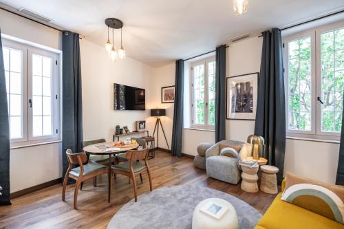 Apartment with City View
