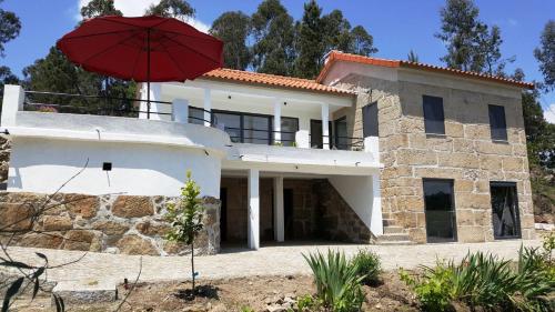 Renoviertes Landhaus Inmitten Der Natur In Tondela gîte à louer Tondela
