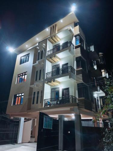 Exterior view, XTSY Travellers Hostel in Shillong