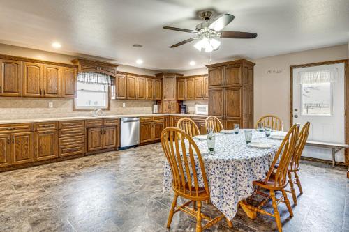 ‘Meadow Edges’ w/ Yard & Views in Odon in Sanmena (IN)