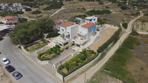 Viesnīcas āriene, KomiVillas in Emporios