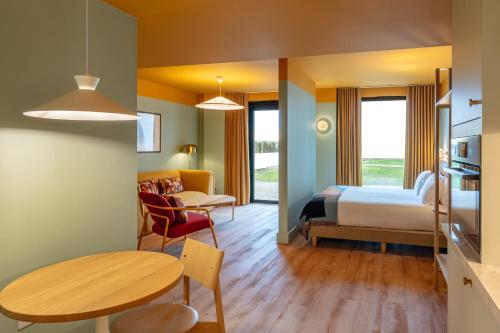 Sands Resort Hotel - image 13