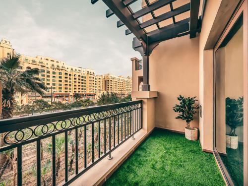 New Fairmont Residence Private Beach club access Palm Jumeirah, Dubaï (photo 7)
