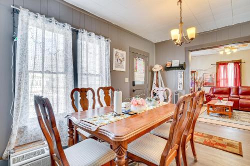 Steps to Root River: Home w/ Large Yard! in 莱恩斯伯勒(MN)
