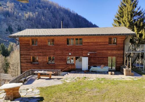  Gasthaus Heiligkreuz in Binn