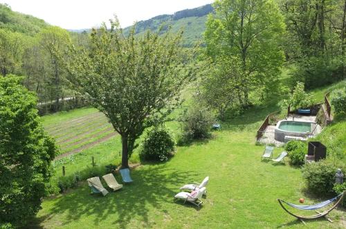 Nabat le Haut, chambre et table d'hotes in Courniou