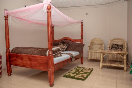 Rock Nature Safaris Lodge