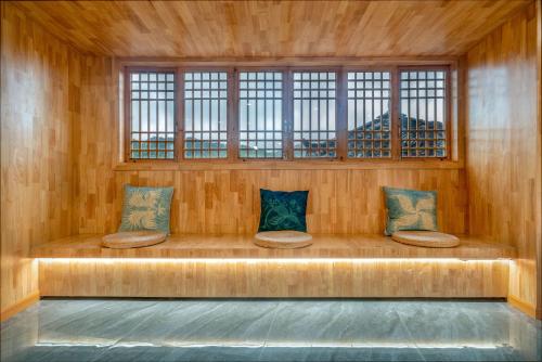 Létesítmények, Xijiang Yunting Light Luxury Panoramic Hotel in Qiandongnan