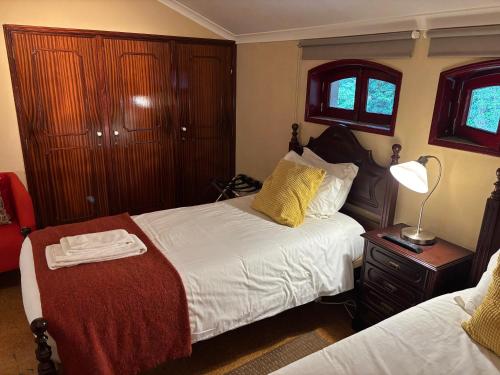 Twin Room image 3