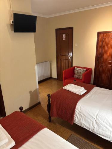 Chalet Relogio Guesthouse - image 11