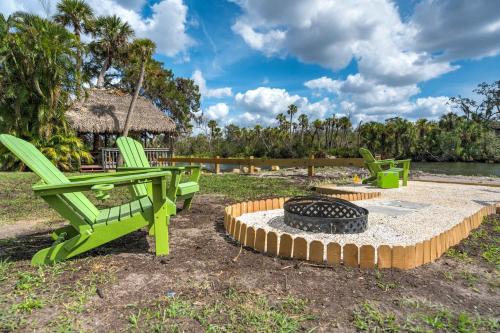 Riverside Hut Cozy Getaway w Tiki Hut & Grill thumb 2