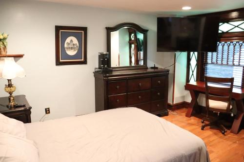 VAAST Bed & Breakfast, Adamstown (photo 9)