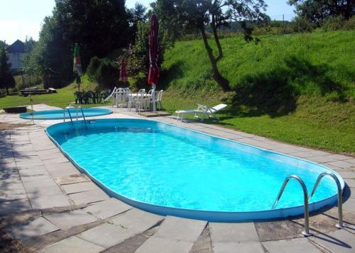 Piscina, Hotel Valaskuv Grunt in Bouzov