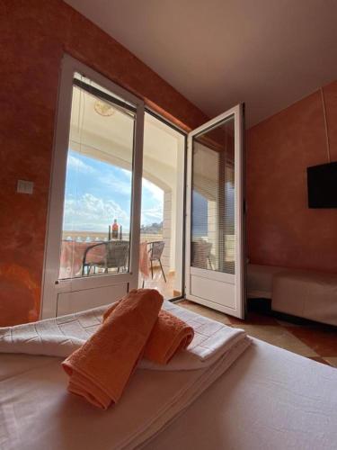 Apartmani Lukšić - image 3