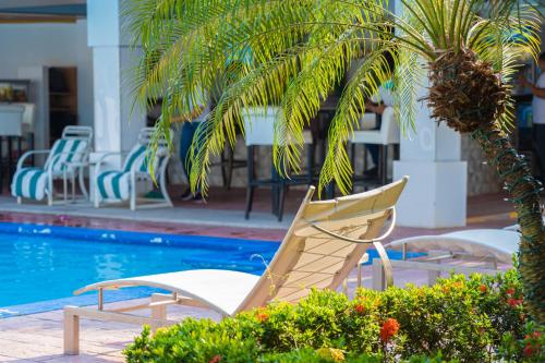 スイミングプール, Hotel Las Hamacas in ラセイバ