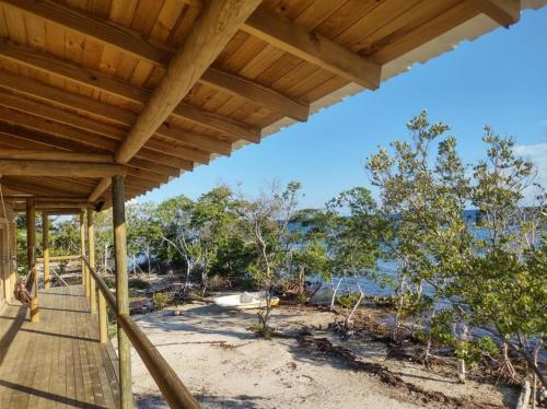 Villa Luz Coastal Sanctuary in Isla Tintipan