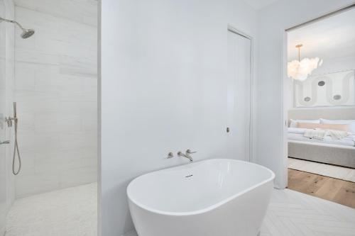 74 Elysee Court - image 4