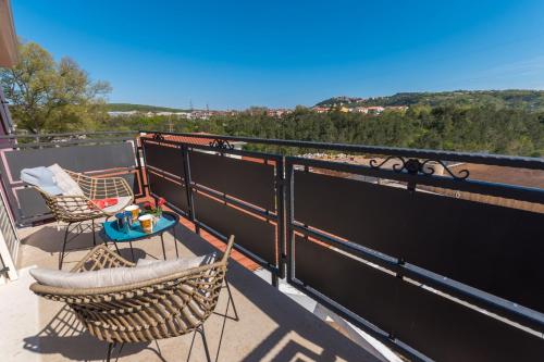 المنظر الخارجي, Villa Violette Mit Pool Nahe Stadtzentrum in Vinez