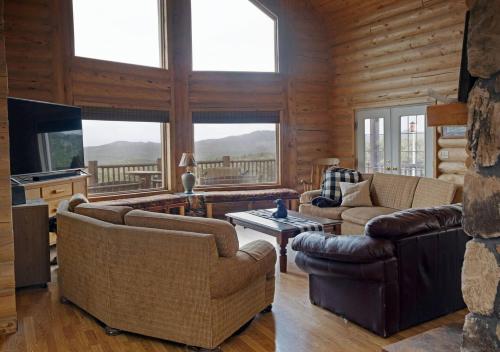 Blue Mountain Ranch 7 Bedrooms, Sleeps 20 in Ursine (NV)