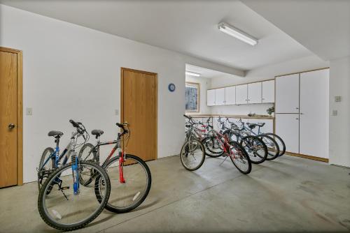 Apartment image 10