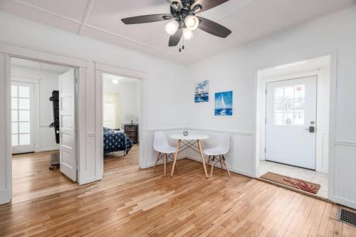 Anchors Away Cottage 5br 10-min Walk To Beach Anchors Away Cottage 5br 10-min Walk To Beach