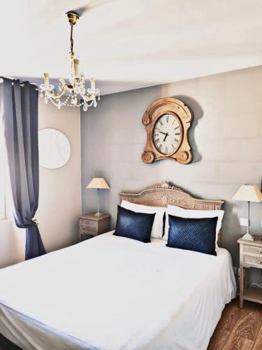 Hotel Abat Jour - image 13