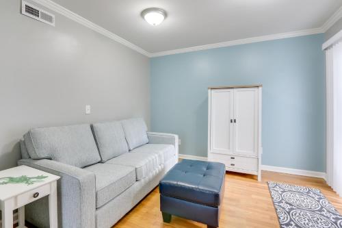 Updated Hilton Head Island Townhome with Deck! - main image