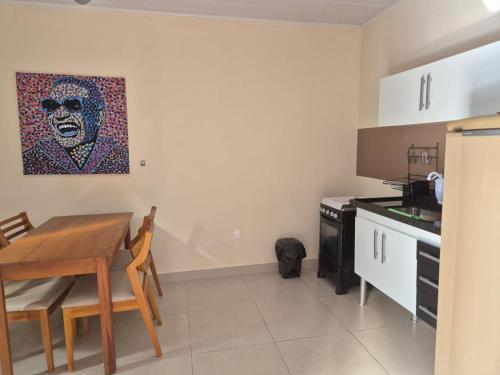 ห้องครัว, Sossai Hostel Flats near สนามบินเอวริโก เด อาเกียร์ ซัลเลส