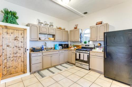 Private Patio w/ View: Peaceful Trenton Home in Archer